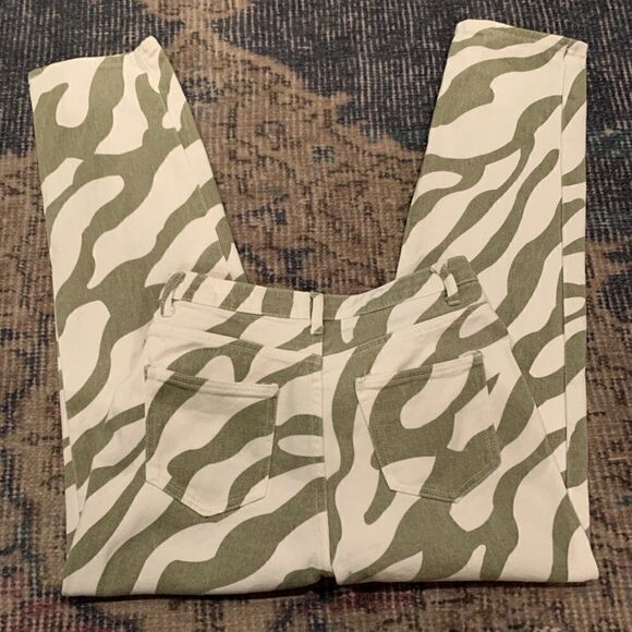 Shein olive and white animal print jeans S - Picture 7 of 11